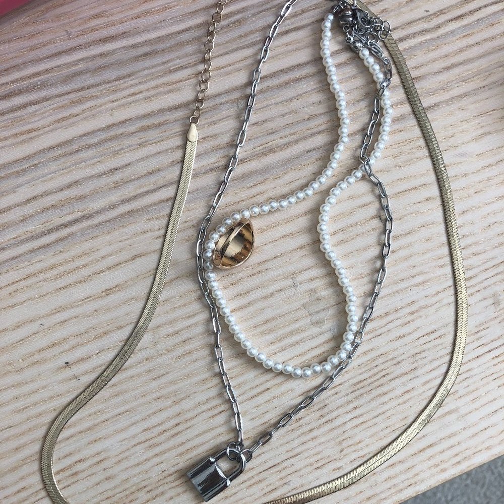 Brandy Melville collections of necklace and ring